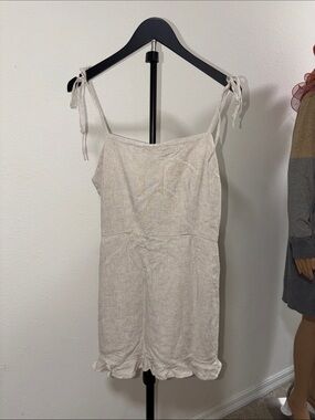 Abercrombie & Fitch Light Cream Tie-Shoulder Linen Romper